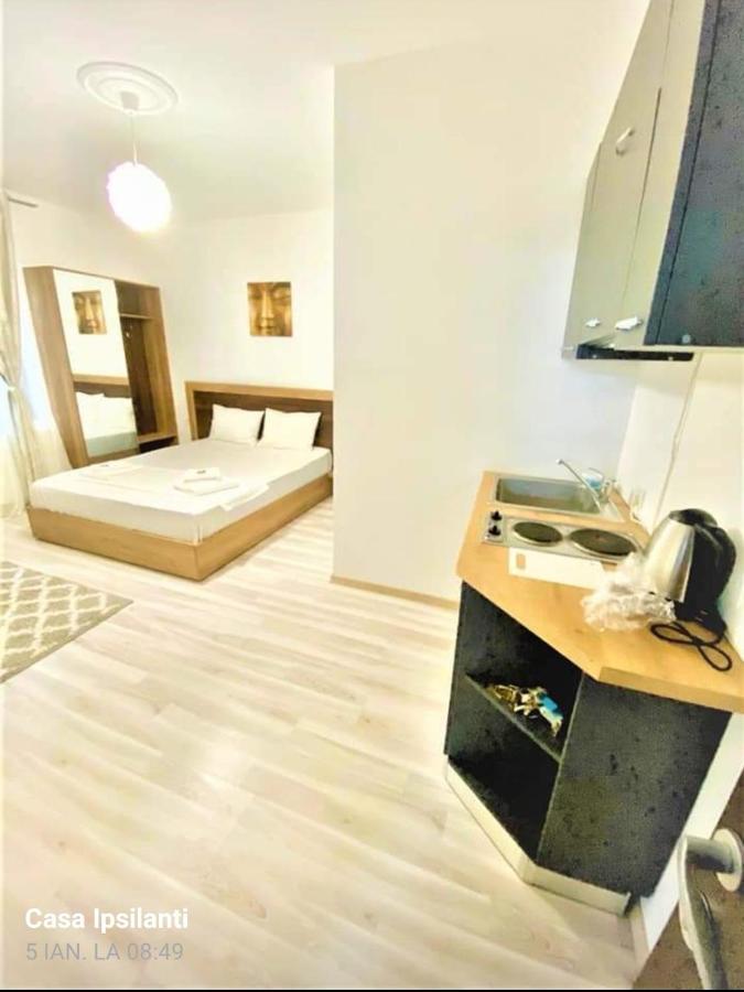 Hotel Ipsilanti Iasi Ngoại thất bức ảnh