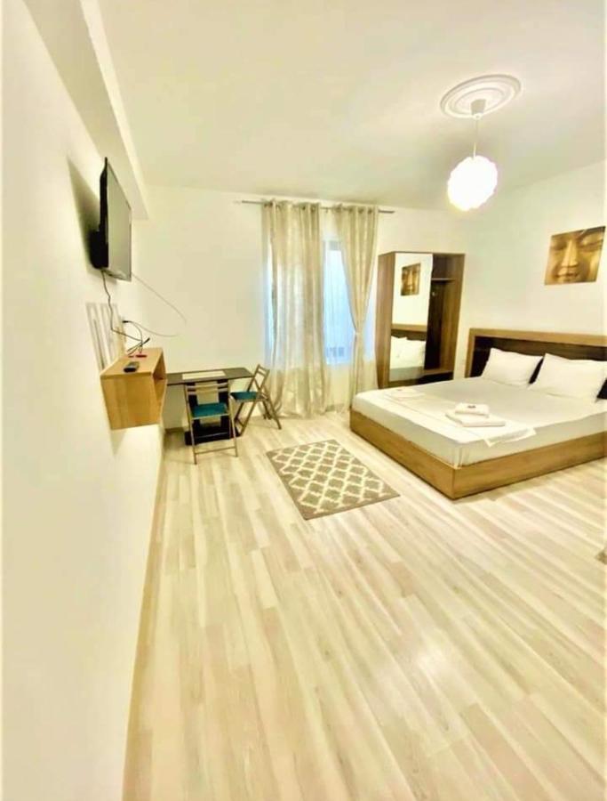 Hotel Ipsilanti Iasi Ngoại thất bức ảnh