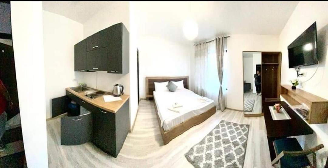 Hotel Ipsilanti Iasi Ngoại thất bức ảnh