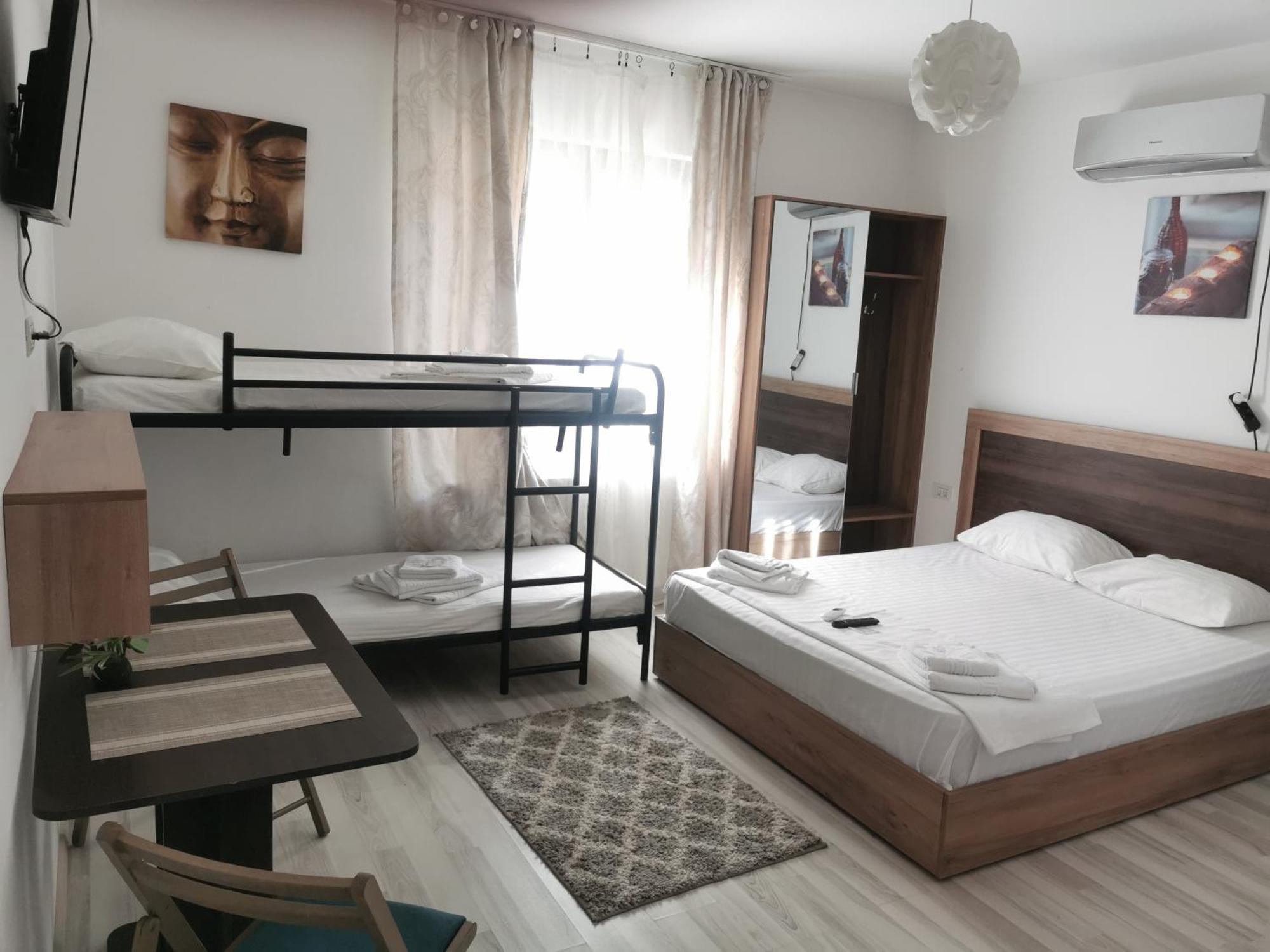 Hotel Ipsilanti Iasi Ngoại thất bức ảnh